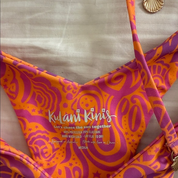 kulani‎ kini Bikini set small top - Picture 4 of 6